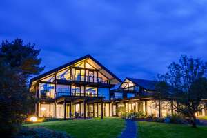 Besonderes voll möbliertes Architektenhaus aus Holz & Glas – Die vollständige Adresse der Immobilie erhältst du vom Anbieter., 57580 Gebhardshain – Vorschaubild 1