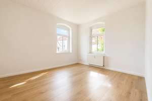 Frisch renovierte 2-RW im 1. OG* sonniger Balkon* Bad mit Dusche*  Keller* zentrale Lage* PKW-SP* – Hülßestraße 15, 1237 Reick, Dresden – Vorschaubild 8