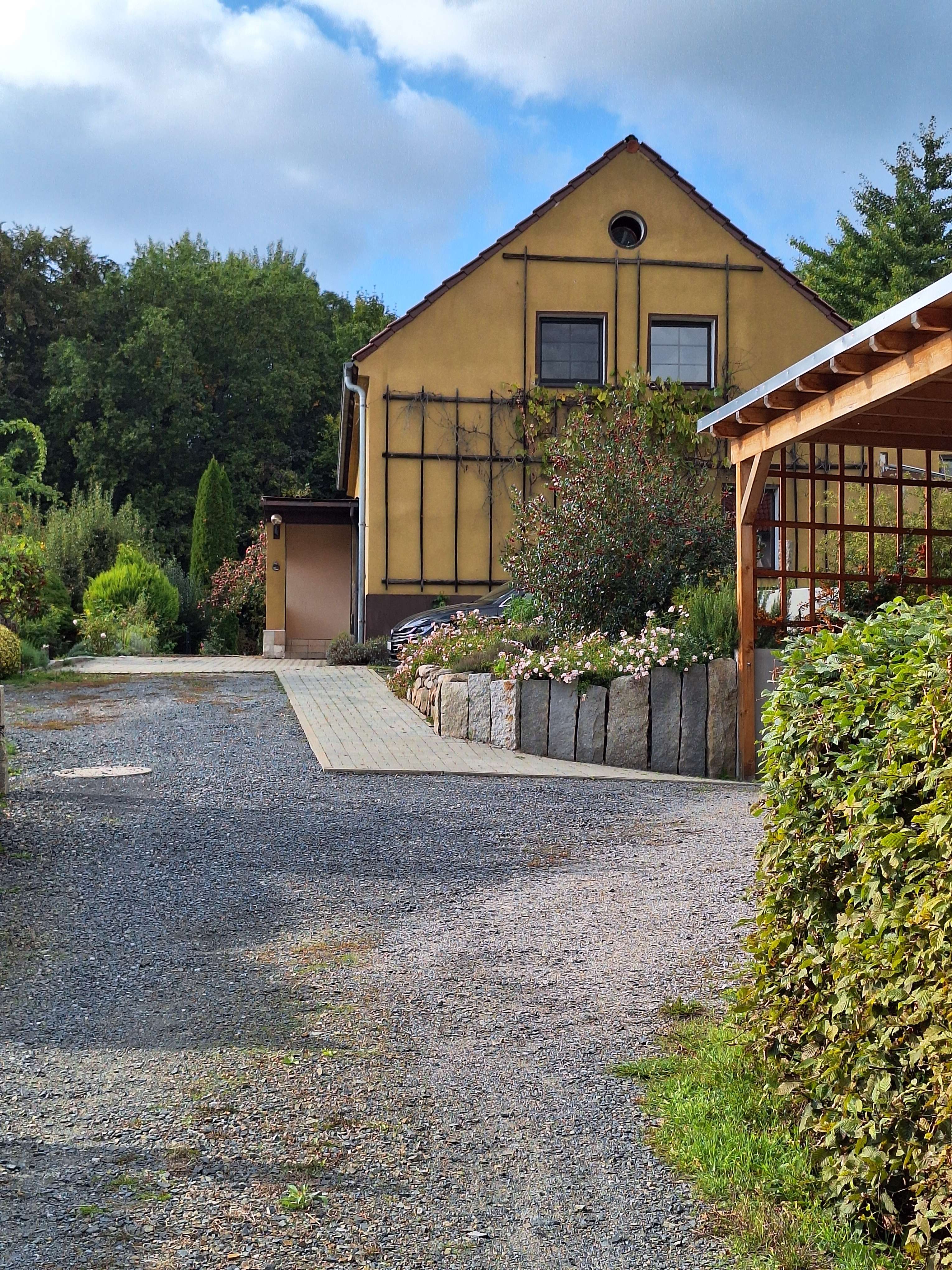 Häusschen im Grünen, Bautzen Kreis – Bild 1