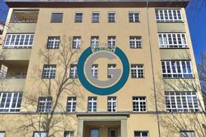 GUTE RAUMAUFTEILUNG & SOLIDES BAUJAHR - ZUM RENOVIEREN & NEU GESTALTEN - DIREKTE LAGE AM PARK