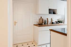 Sonnig. Saniert. Bezugsfrei. Mitten in der Stadt. Altbau in der Maxvorstadt: 3-Zimmer mit Balkon – Schellingstraße 32, 80799 Universität, München – Vorschaubild 17