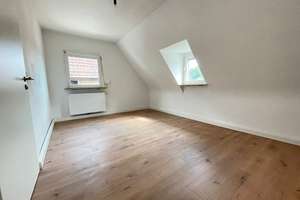 Helle 2,5 Zimmerwohnung in Stuttgart-Hedelfingen in ruhiger Lage mit Aussicht ins Grüne – Rohrackerstraße 134, 70329 Hedelfingen (Ortsteil), Stuttgart – Vorschaubild 10