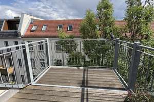 Helle loftartige Dachgeschosswohnung in Friedrichshain, nahe Prenzlauer Berg für mind. 2 Jahre – Heidenfeldstraße 7, 10249 Friedrichshain, Berlin – Vorschaubild 2