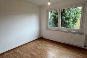 Lichtdurchflutete 2-Raum-Wohnung mit TOP Einbauküche! – Wolgograder Allee 70, 9123 Hutholz, Chemnitz – Vorschaubild 9