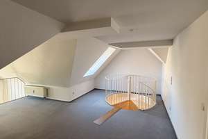 Traumhafte Maisonette Wohnung mit TG, EBK und 3 Balkonen – 40476 Derendorf, Düsseldorf – Vorschaubild 10