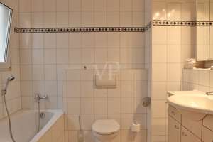Viel Platz für die Familie, Reihenhaus in ruhiger und zentraler Lage von Baden-Baden – Die vollständige Adresse der Immobilie erhältst du vom Anbieter., 76530 Weststadt, Baden-Baden – Vorschaubild 17