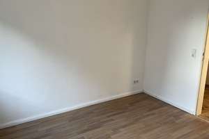 Gemütliche, helle 1-Zimmerwohnung mit Einbauküche und eigenem Bad – Regentenstraße 28, 51063 Mülheim (Ortsteil), Köln – Vorschaubild 2