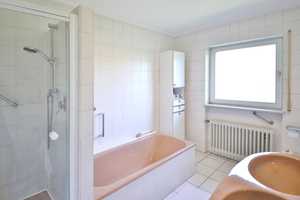 Traumhafter Winkelbungalow mit Einliegerwohnung in ruhiger Lage von Stutensee – Karlsruhe (Kreis) – Vorschaubild 11