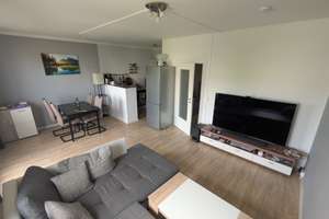 Nachmieter ab sofort gesucht: Helle 3-Raum-Wohnung mit Balkon & EBK in Bestensee! – Friedenstraße 4B, 15741 Bestensee – Vorschaubild 1
