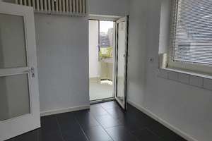 Sehr schöne 3 -Zimmer-Wohnung mit Loggia in Krefelder Innenstadt – Die vollständige Adresse der Immobilie erhältst du vom Anbieter., 47798 Stadtmitte, Krefeld – Vorschaubild 6