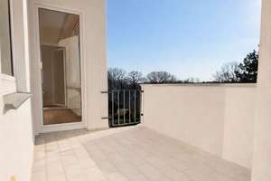 Schön renovierte 4-Zi-Whg mit Balkon im begehrten Aukammgebiet von Wi – parkähnliches Grundstück – Von-Bergmann-Straße 4, 65191 Bierstadt, Wiesbaden – Vorschaubild 3