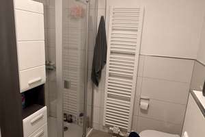 Moderne Wohnung in Rottenbauer – mit Garage, Balkon, Aufzug & Einbauküche – Die vollständige Adresse der Immobilie erhältst du vom Anbieter., 97084 Rottenbauer, Würzburg – Vorschaubild 3