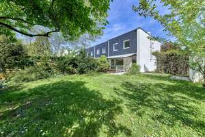 DOGLOVERS PAY ATTENTION ! beautiful house with a fantastic garden !!!