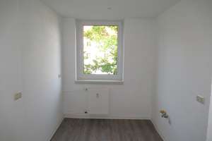 * * *Ihre neue Wohnung mit DUSCHKABINE in Wohnanlage mit viel Grün* * * – Kirchhoffstraße 9, 9117 Siegmar, Chemnitz – Vorschaubild 5