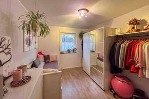 Fast wie neu: Ihr neues Zuhause mit Blick ins Grüne, Doppelgarage und Carport, zeitnah beziehbar – Die vollständige Adresse der Immobilie erhältst du vom Anbieter., 85661 Forstinning – Vorschaubild 10