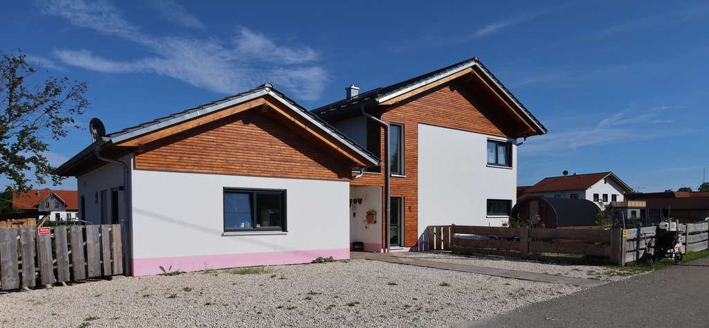 Immobilie in Kammlach - hochwertiger Neubau mit 2,5 WE *Pferdehaltung* 1786 m² *provisionsfrei* - Bild 1