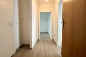 Garten inklusive! Hübsche 3,5-Zimmer-Wohnung mit großer Küche, Duschbad und neuem Balkon. – Mamertusstr. 38, 44369 Dortmund – Vorschaubild 7