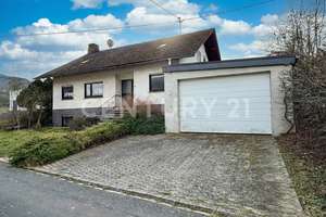 Einfamilienhaus mit großer Garage Nähe Nürburgring – Die vollständige Adresse der Immobilie erhältst du vom Anbieter., 53518 Wimbach – Vorschaubild 3