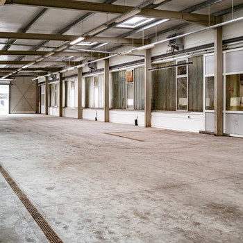 Gewerbeflächen mit Büro nahe der A71