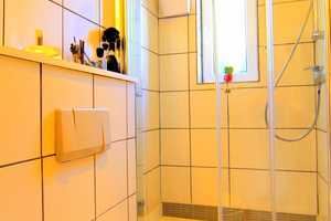 Wunderschönes, möbliertes Einfamilienhaus mit Sonnengarten und Außenstellplatz in guter Lage – Köln – Vorschaubild 6