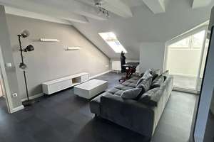 3-Zimmer-Wohnung in Augsburg: Mit Wintergarten und Einbauküche