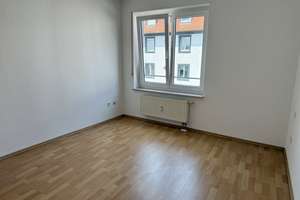 Stadtnah und ruhig: Gut geschnittene 3-Zimmer-Wohnung mit Balkon, Gäste-WC und 2 Carport-Stellplätze – Hohenhewenstraße 10a, 78224 Singen (Hohentwiel) – Vorschaubild 11