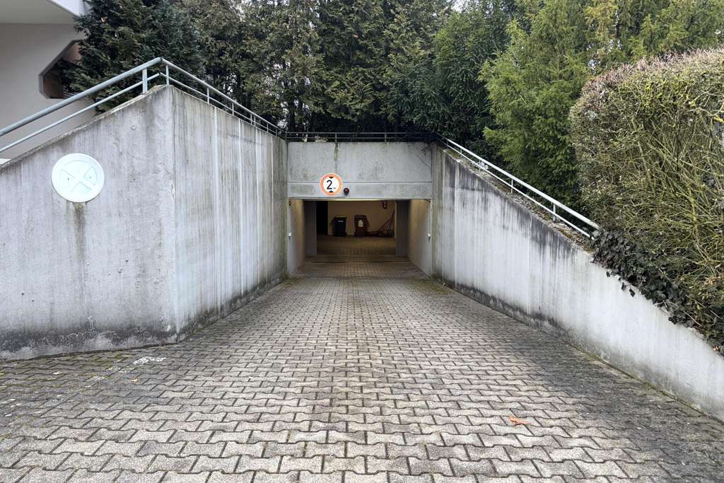 1 Tiefgaragen-Stellplatz "Beim Wasserturm" in Waiblingen
