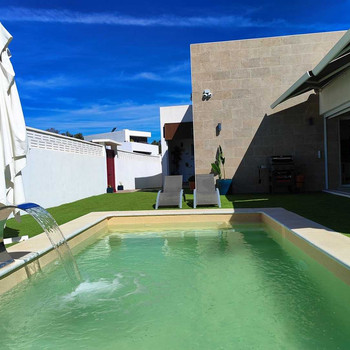 La Sierrezuela Villa einstöckig 4 Schlafzimmer, Garage, Pool, Garten