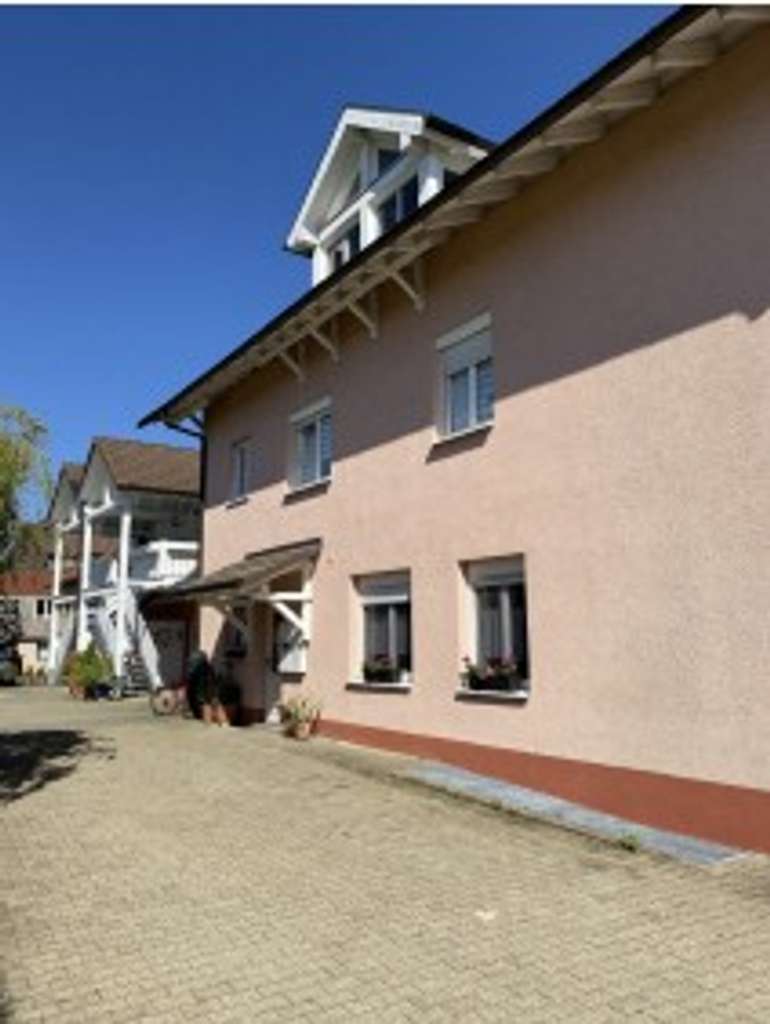 Immobilie in Bonndorf im Schwarzwald - Bonndorf - schöne 4 Zimmerwohnung mit Balkon! - Bild 2