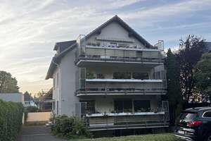 Ruhige Vierzimmer-Erdgeschoss-Wohnung in Rath-Königsforst 