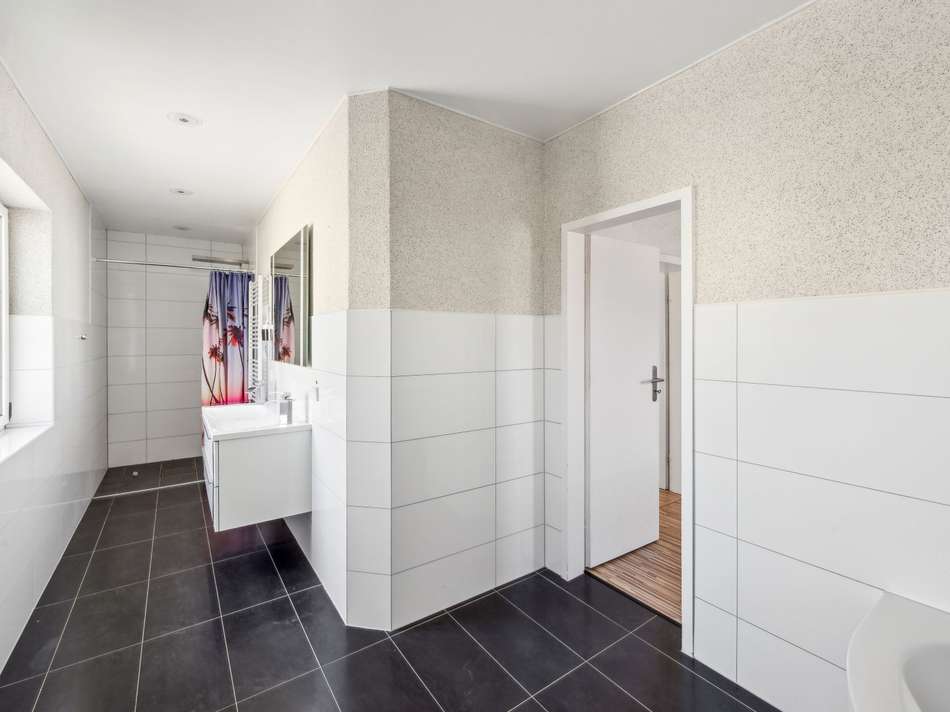 OG - Badezimmer - Ansicht 1