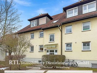 2 Zimmer im 6-Familienhaus: Balkonzugang aus zwei Räumen, Garage inklusive (A1656)