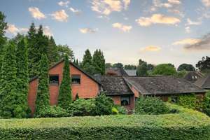 Am Waldrand – Einfamilienhaus mit Einliegerwohnung – Die vollständige Adresse der Immobilie erhältst du vom Anbieter., 25524 Itzehoe – Vorschaubild 1