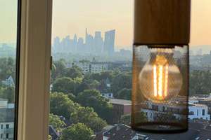 Modernisierte 2-Zimmer-Wohnung mit Skyline Blick – Rathenaustr 28, 63067 Ledermuseum, Offenbach am Main – Vorschaubild 2