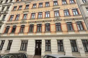 Helle 2-Zimmer-Wohnung mit Balkon und Fahrstuhl in saniertem Gründerzeithaus – Leipzig