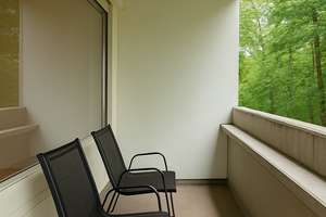 Bezugsfrei! 2-Zimmer-Erdgeschosswohnung mit Balkon ins Grüne