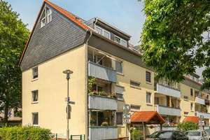 Renovierte, helle Maisonette Wohnung mit Garage (4-Zimmer)