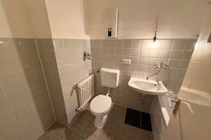 Raum für Ihre Ideen: Renovierungsbedürftige Wohnung mit großem Entwicklungspotenzial! – Hakenfelder Str. 9a, 13587 Hakenfelde, Berlin – Vorschaubild 9