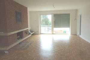 Renovierte 3-Zi.-Whg., 4. OG., Lift, 2  Balkone, K.D. saniertes Bad, G.-WC, ca. 100 m², € 1.300,-- – 40625 Gerresheim, Düsseldorf – Vorschaubild 2