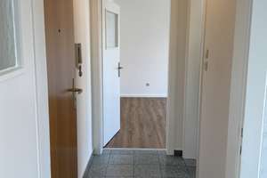 ruhige, helle 1 Zi Whg frisch renoviert mit EBK – Suderstrasse 8, 55120 Mombach, Mainz – Vorschaubild 4