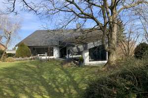 Freistehendes Architekten-Einfamilienhaus in Eislingen/Fils mit 160 m² Wohnfläche – Die vollständige Adresse der Immobilie erhältst du vom Anbieter., 73054 Eislingen/Fils – Vorschaubild 2