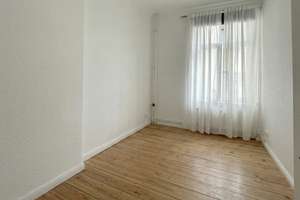 BEZUGSFREI ab August!!! Altbau mit Fahrstuhl und Balkon im Akazienkiez! – Die vollständige Adresse der Immobilie erhältst du vom Anbieter., 10823 Schöneberg, Berlin – Vorschaubild 3