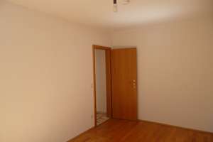 Top-Lage Großzügige 3,5 Raum-ETW im 1.OG mit großer Terrasse + Balkon und Garage – Ikenstr. 76-78, 40625 Gerresheim, Düsseldorf – Vorschaubild 10