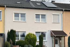 Reihenhaus in Essen-Stoppenberg mit Garten, Stellplätzen, Sauna & Photovoltaikanlage – Essen – Vorschaubild 2