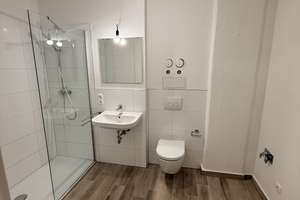 Lieblingsplatz mit Wasserblick – helle Wohnung mit verglastem Balkon – 39106 Alte Neustadt, Magdeburg – Vorschaubild 17
