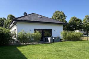Neubaukomfort ohne Bauzeit: Bungalow mit PV-Anlage und Wärmepumpe zentral in Verl! – Die vollständige Adresse der Immobilie erhältst du vom Anbieter., 33415 Verl – Vorschaubild 2