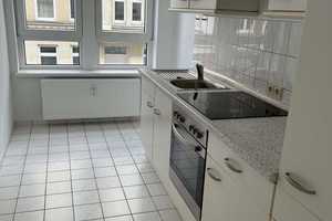 Moderne 2- Zimmer Altbauwohnung mit Balkon *nur schriftl. Anfragen* – Iltisstrasse 5, 24143 Kiel – Vorschaubild 3