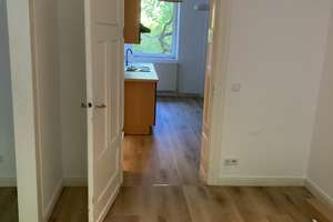 Eine tolle  2-Zimmer-Erdgeschosswohnung in Düsseldorf-Benrath – Die vollständige Adresse der Immobilie erhältst du vom Anbieter., 40597 Benrath, Düsseldorf – Vorschaubild 2