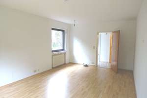 Beuel-Vilich,  3 Zimmerwohnung mit Terrasse und Garten im Zweiparteienhaus – Die vollständige Adresse der Immobilie erhältst du vom Anbieter., 53225 Schwarzrheindorf/Vilich-Rheindorf, Bonn – Vorschaubild 9