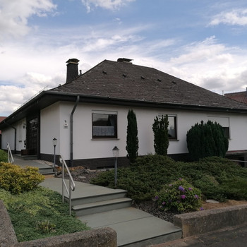 Exklusives Ein- bis Zweifamilienhaus mit privatem Wellnessbereich und traumhaftem Ausblick